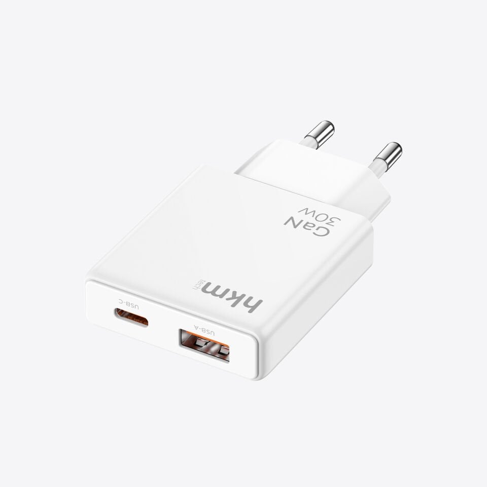 hkm tech EXTRA SLIM GaN 30W USB-A ve Type-C Çift Portlu Ultra İnce ve Hızlı Şarj Aleti